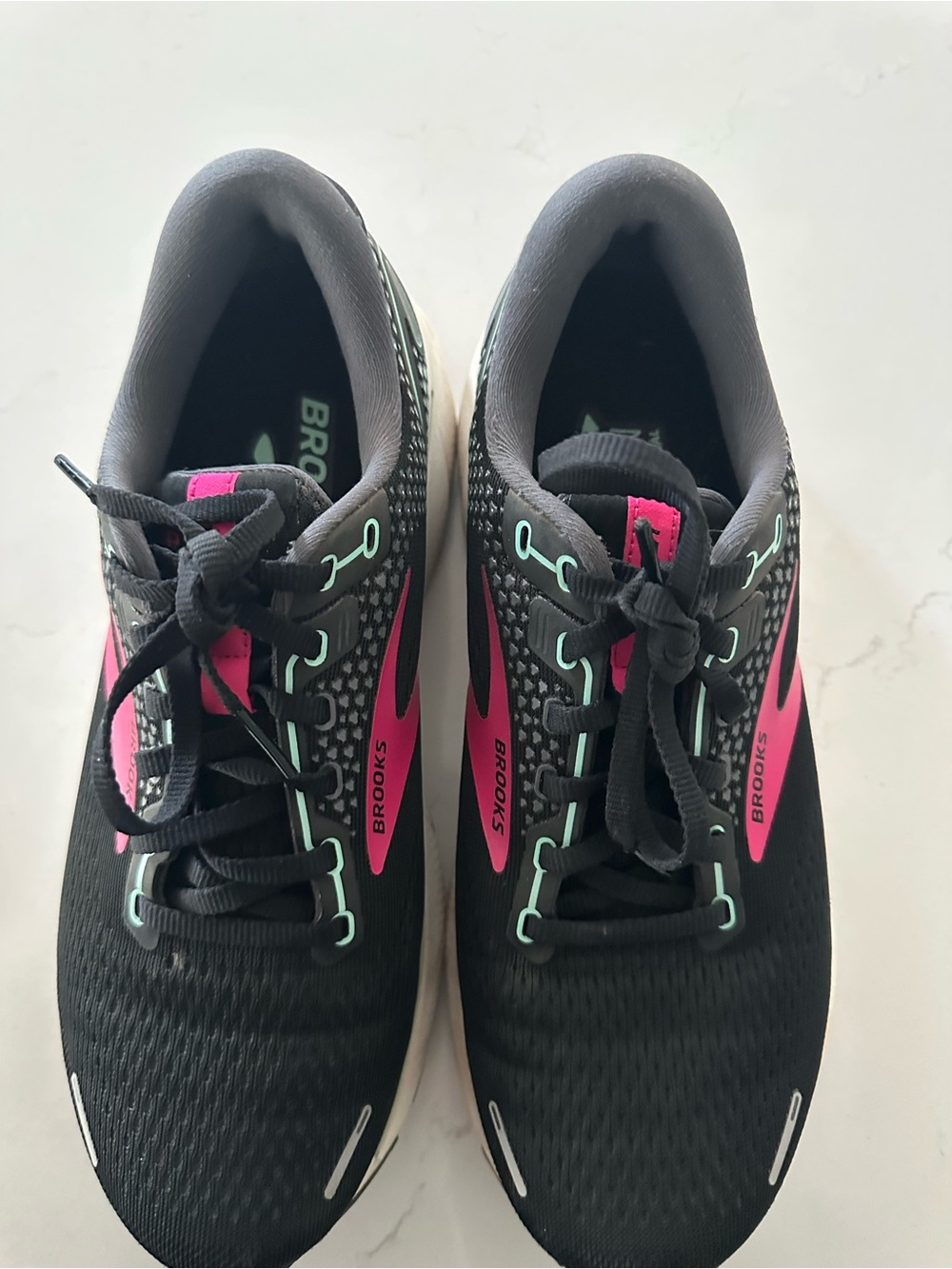 Brooks Ghost Black Women's Running Shoes with Pink and Teal Accents.  Size 9.5